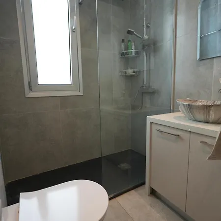 Salt Gem, Airy 2 Bdrm Appartement *