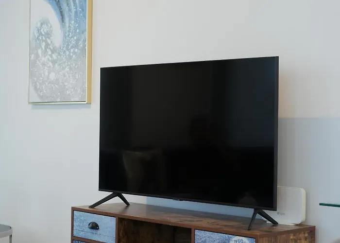 Salt Gem, Airy 2 Bdrm Appartamento Larnaca