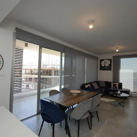 Salt Gem, Airy 2 Bdrm Larnaca